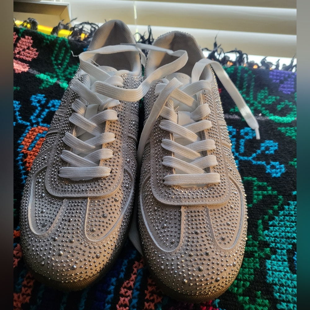 Embellished Women's Sneakers - White Crystal Accent